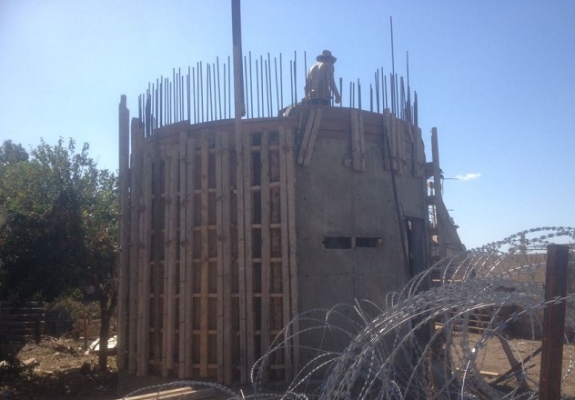 حماس تدعو السلطات اللبنانية إلى وقف بناء الجدار العازل
