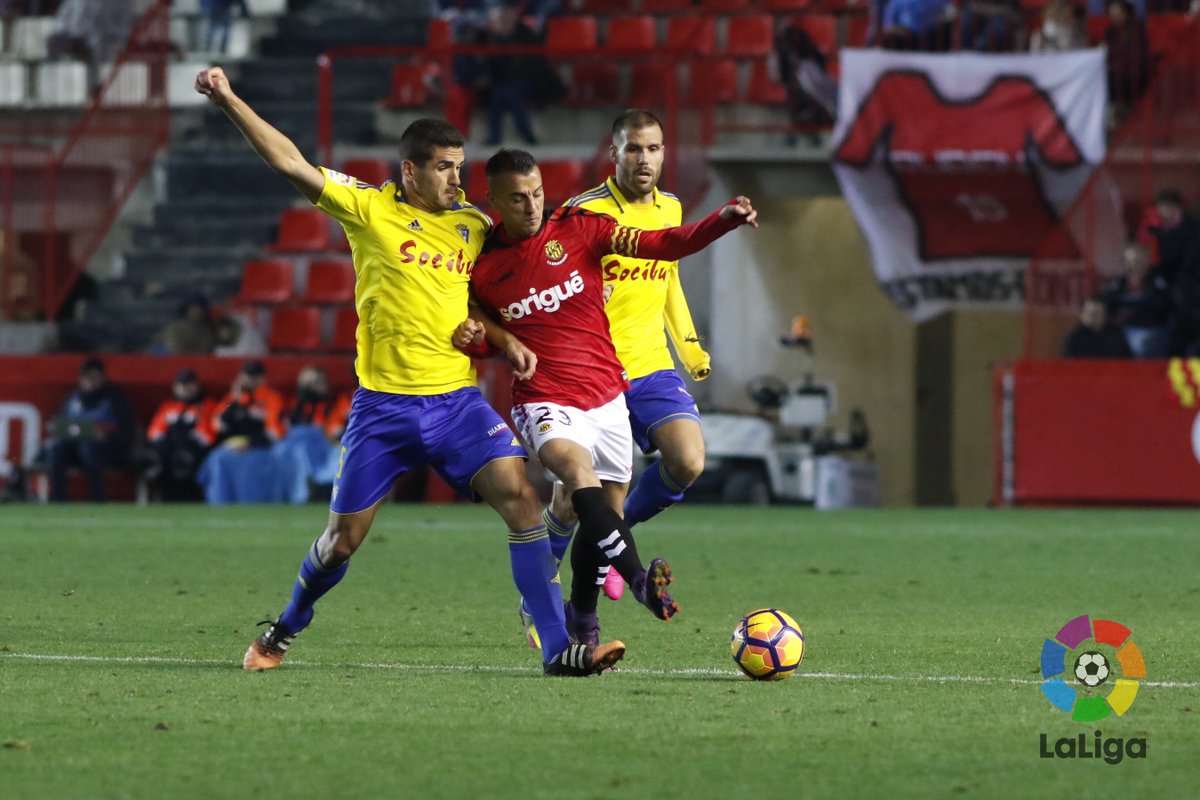 الدوري الإسباني..إيبار يهزم بيتيس بالثلاثة