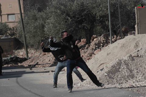 إصابة عشرات الفلسطينيين بمواجهات مع الاحتلال شمالي القدس