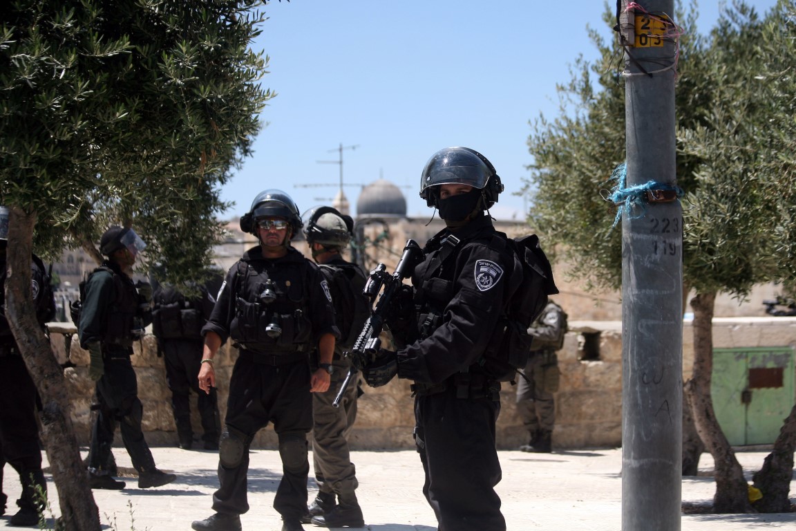 الاحتلال يعتقل ناشطين من القدس بالتزامن مع افتتاح مركز استيطاني