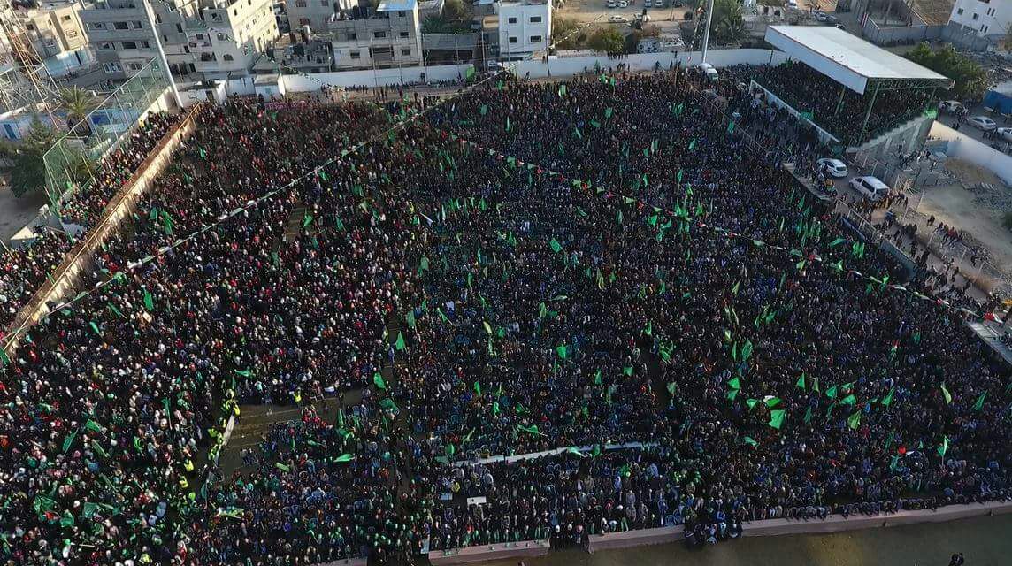 عشرات الآلاف يحيون الذكرى 29 لانطلاقة حماس برفح والوسطى