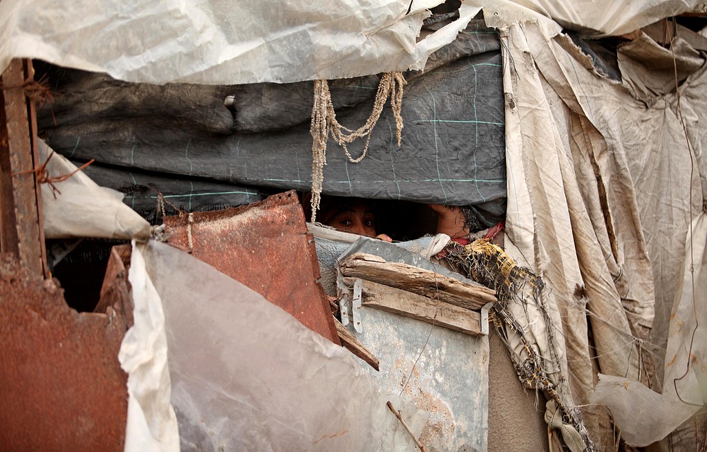 تخصيص 10 وحدات سكنية لأسر فقيرة في خانيونس