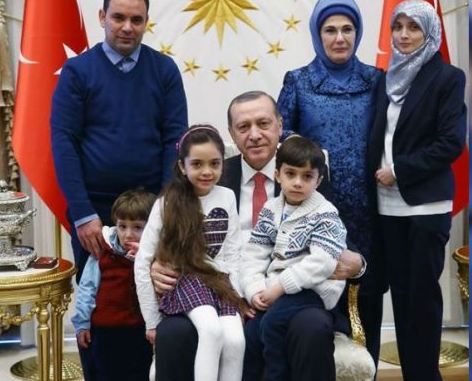 أشهر طفلة سورية على تويتر في ضيافة أردوغان