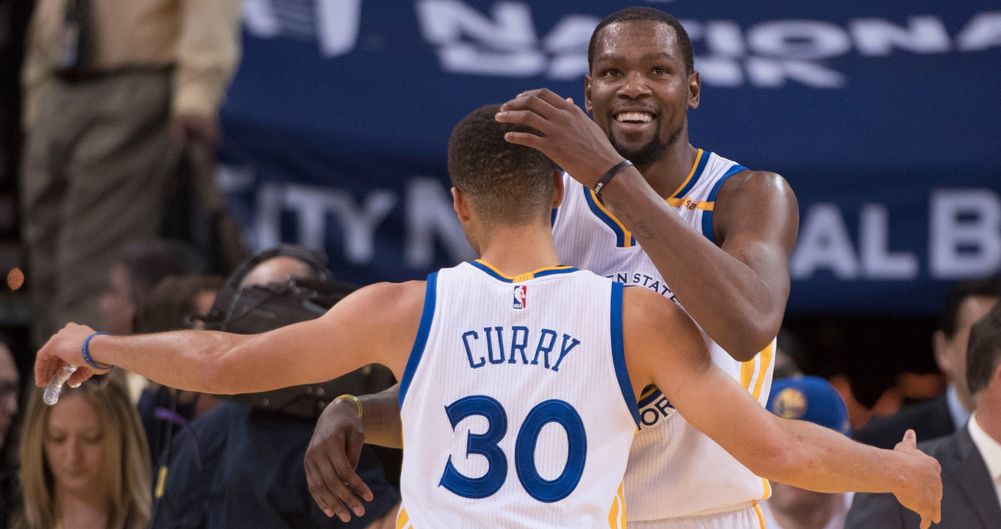 NBA..فوز غولدن ستايت وتواصل سقوط كليبرز