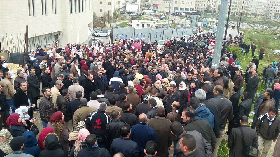 حقوقيان: حكومة الحمد الله فشلت في التعامل مع إضراب المعلمين