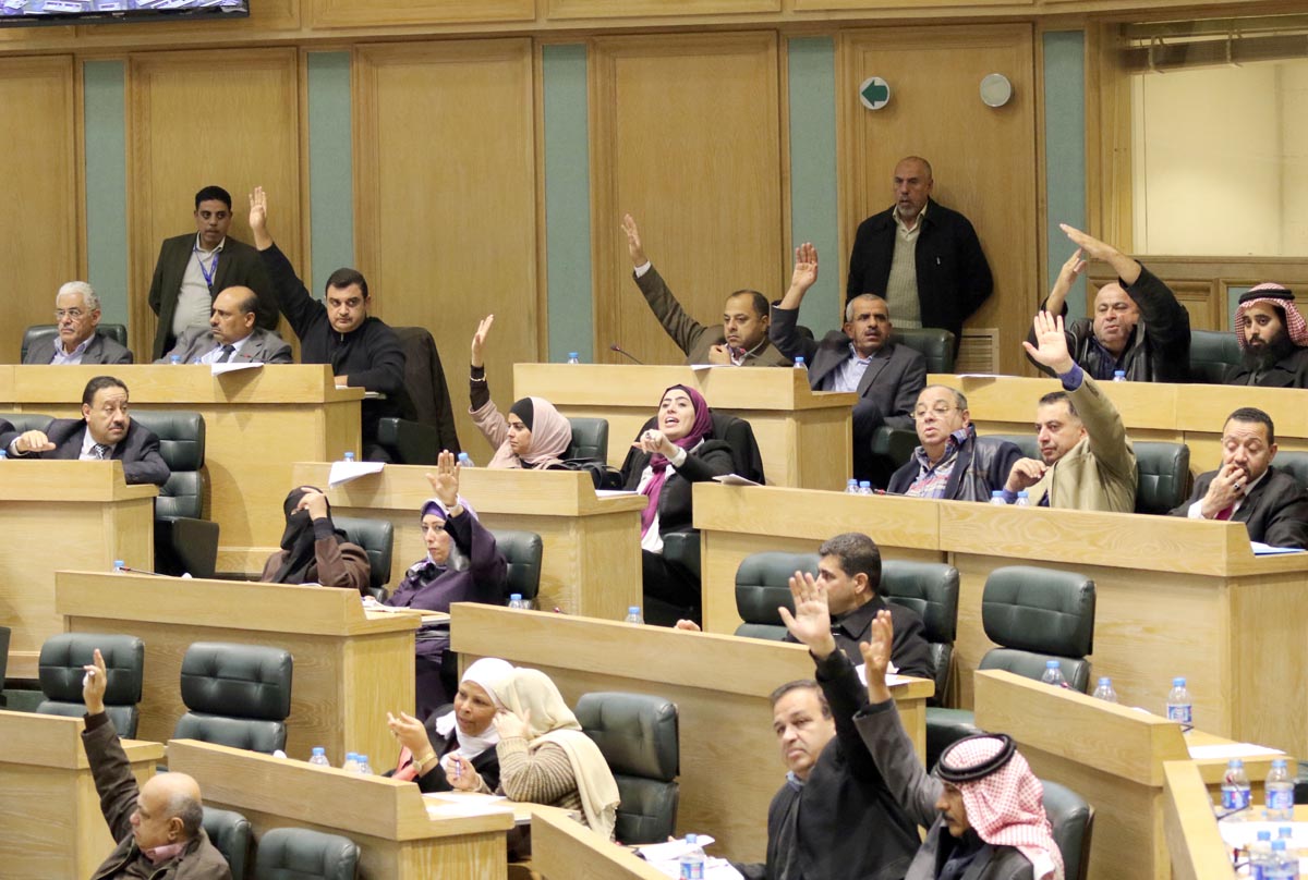 نواب أردنيون يطالبون بطرد سفير الاحتلال ردا على مجازر جيشه