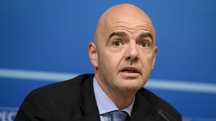 السويسري انفانتينو يفوز برئاسة فيفا