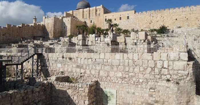 أوقاف القدس تطالب بوقف اعتداءات الاحتلال على القصور الأموية