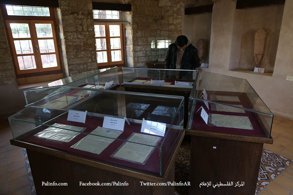 وزارة السياحة والآثار تفتتح معرض كنوز فلسطنية في متحف قصر الباشا بغزة