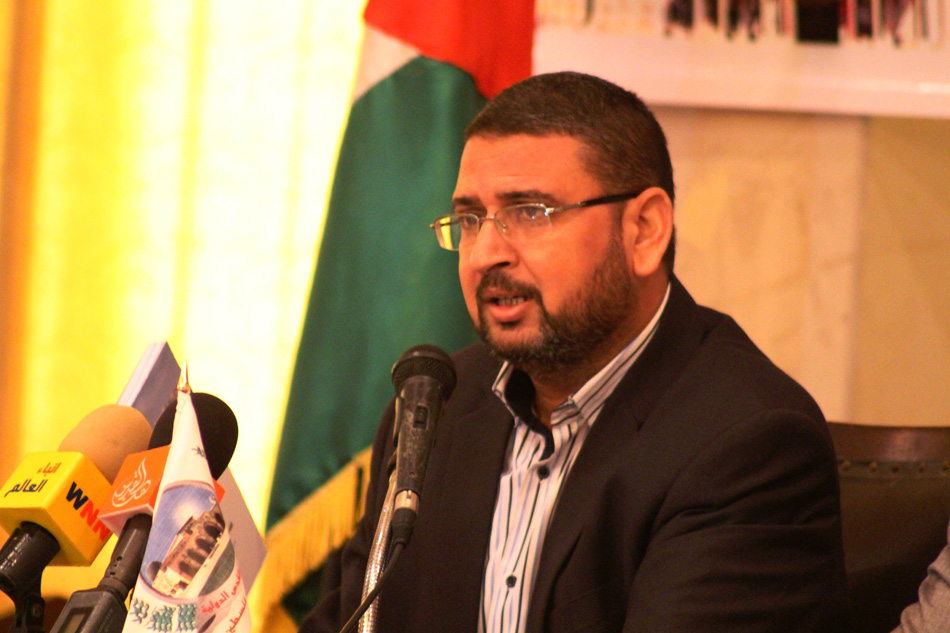 حماس: تنصيب قيادات فتح أنفسهم ناطقين عن لجنة الانتخابات يقدح مهنيتها