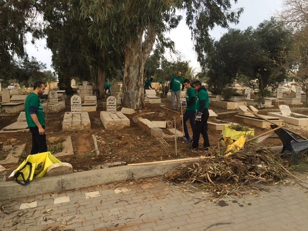 ترميم المقابر الإسلامية والمسيحية في يافا