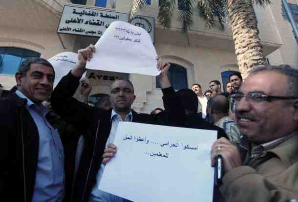 محاولات أمنية لإفشال اعتصام للمعلمين غدا أمام مقر الحكومة برام الله