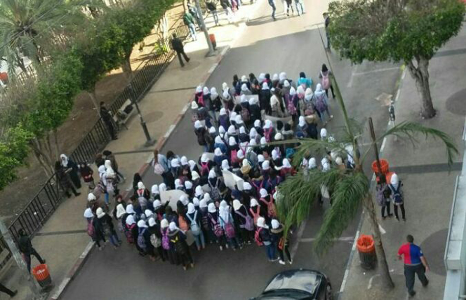 اعتصام لطلبة التوجيهي في نابلس وجنين