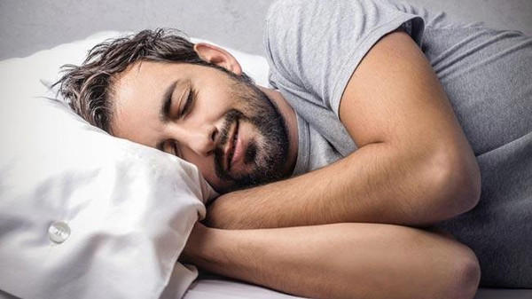 النوم الجيد يزيد الإنتاجية في العمل