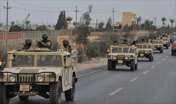 مصر.. إصابة 16 شخصاً بانفجار والجيش يقتل 14 مسلحاً