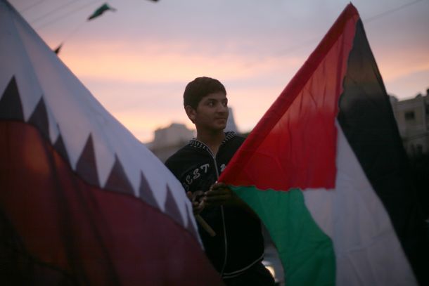 توقيع اتفاقية تعاون بين الاتحادين القطري والفلسطيني لكرة القدم