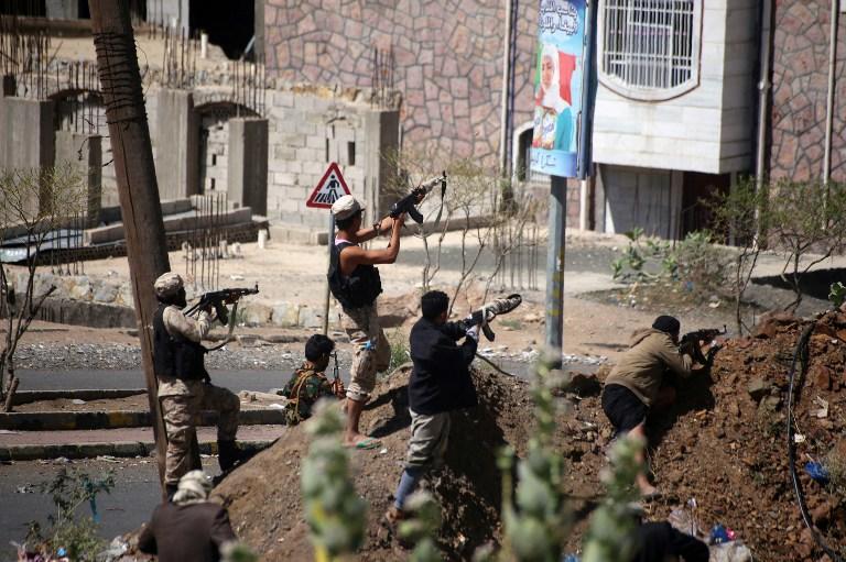 مقتل 40 حوثياً في معارك بتعز وغارات لـالتحالف العربي