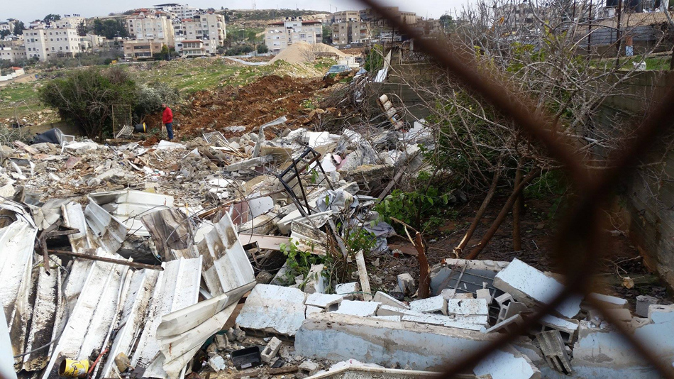 قوات الاحتلال تهدم منزل شقيق الأسيرة جعابيص في جبل المكبر