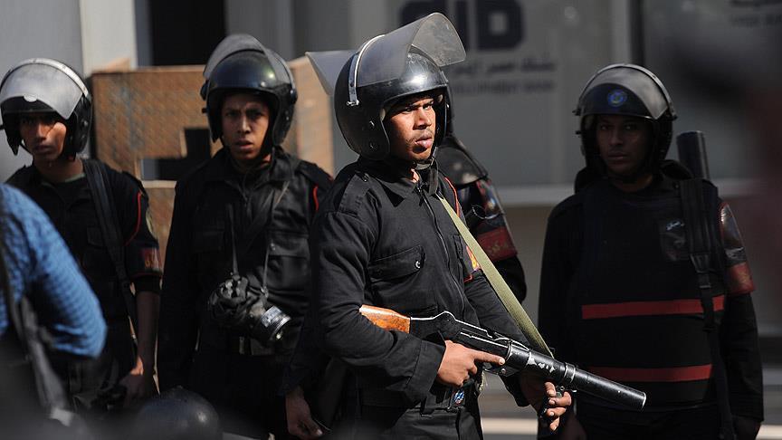 35 قتيلاً من الشرطة والجيش باشتباكات مع مسلحين غربي مصر