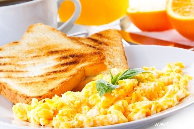 تناول وجبة الفطور أو تجاوزها لا يؤثر على الوزن