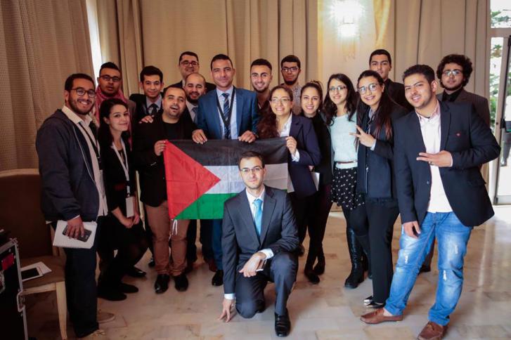 فوز فلسطين في مسابقة المناظرات الإقليمية للشباب بتونس