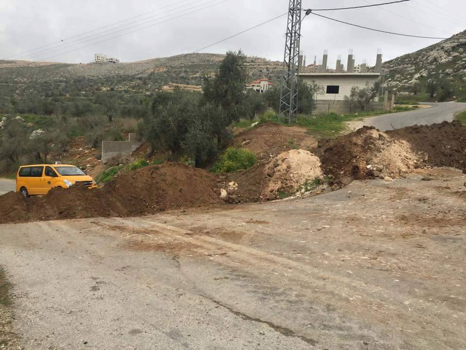 الاحتلال يعيد فتح طريق شرق الخليل