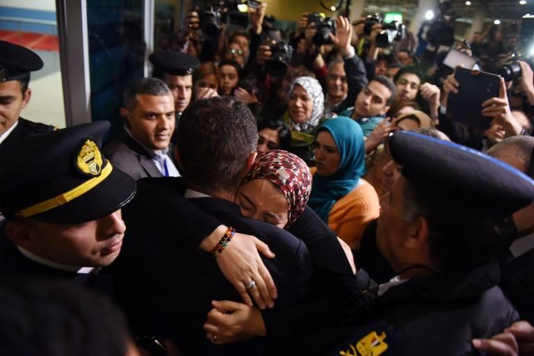 ركاب الطائرة المصرية المختطفة يصلون القاهرة عائدين من قبرص