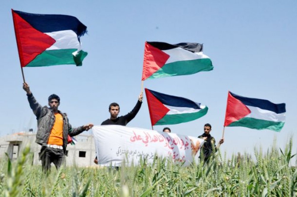 بالإضراب والمسيرات.. الفلسطينيون يحيون يوم الأرض