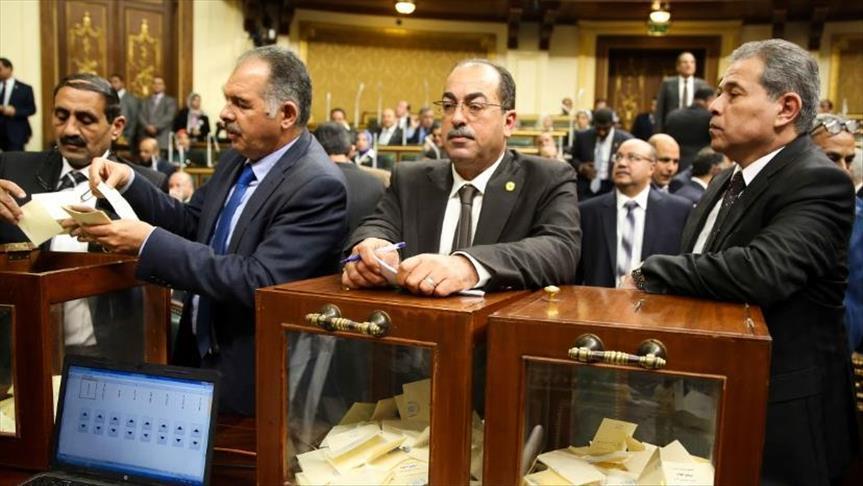 البرلمان المصري يقر تغليظ عقوبة ختان الإناث