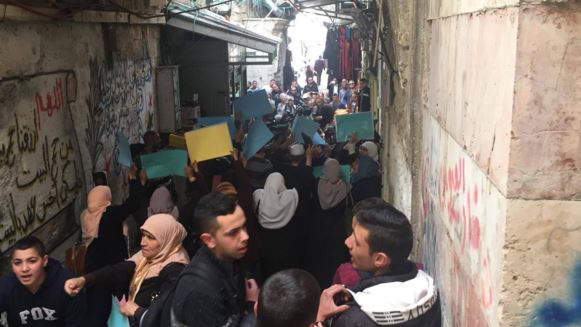 الاحتلال يعتقل المرابطة الحلواني بعد قمع مسيرة للمرابطات قرب الأقصى