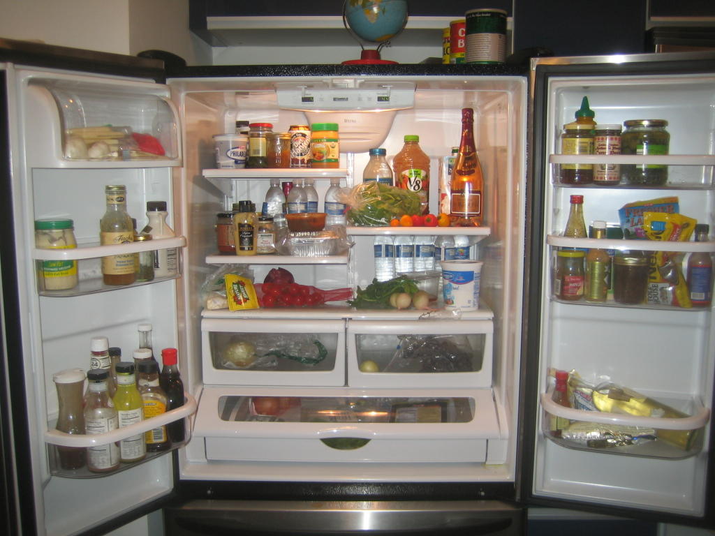 ابتكار تقنية سهلة لكشف الأطعمة الملوثة في الثلاجة