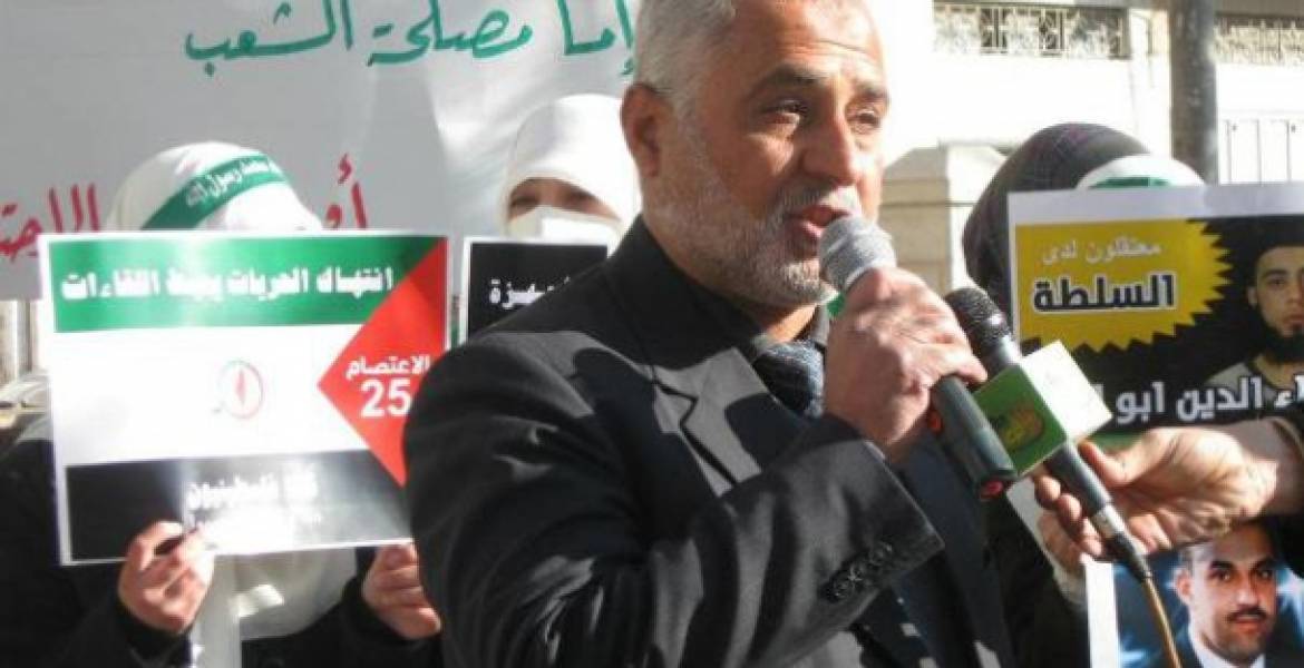 الزعارير: السلطة ترسخ التنسيق الأمني وتُقدم تنازلات لعودة المفاوضات