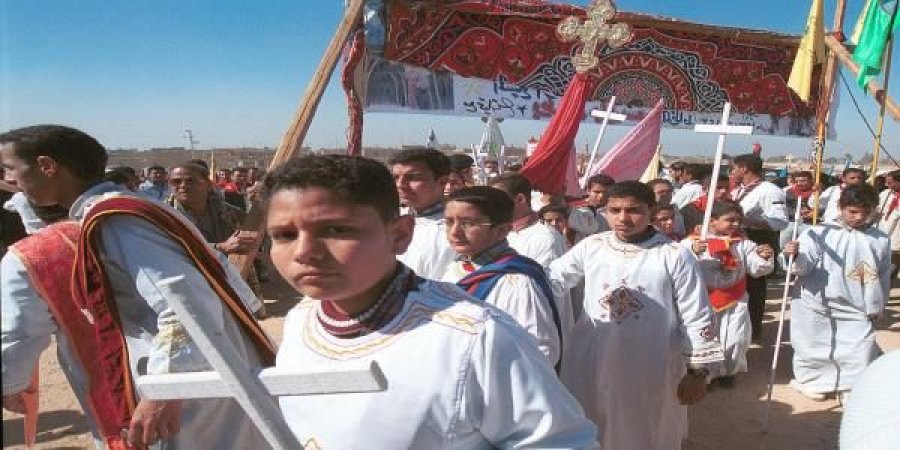 نقل مئات الأقباط للأراضي الفلسطينية المحتلة رغم حظر الكنيسة