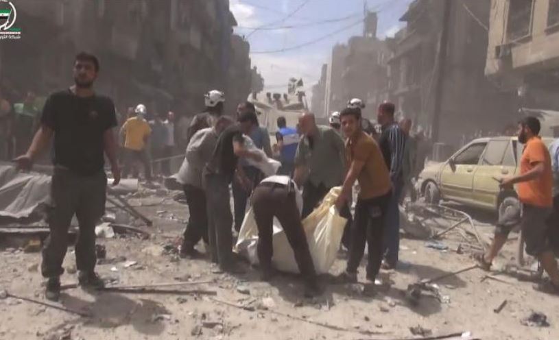 عشرات القتلى والجرحى بغارات على حلب ودرعا