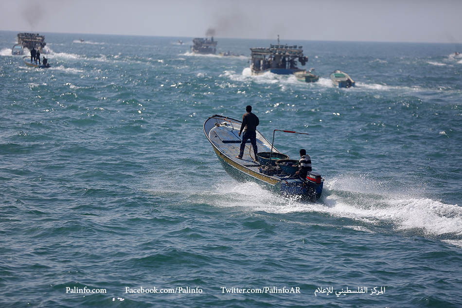 مركز: الاحتلال ارتكب 270 انتهاكًا بحق الصيادين منذ بداية العام