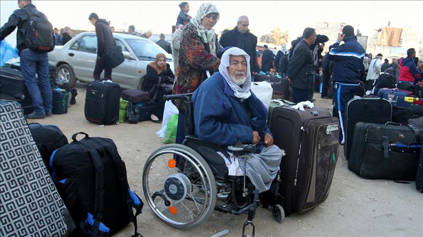 مركز حقوقي يحذر من عواقب منع العلاج عن مرضى غزة