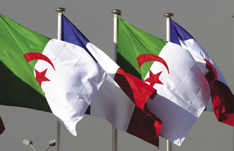 بوادر أزمة بين فرنسا والجزائر