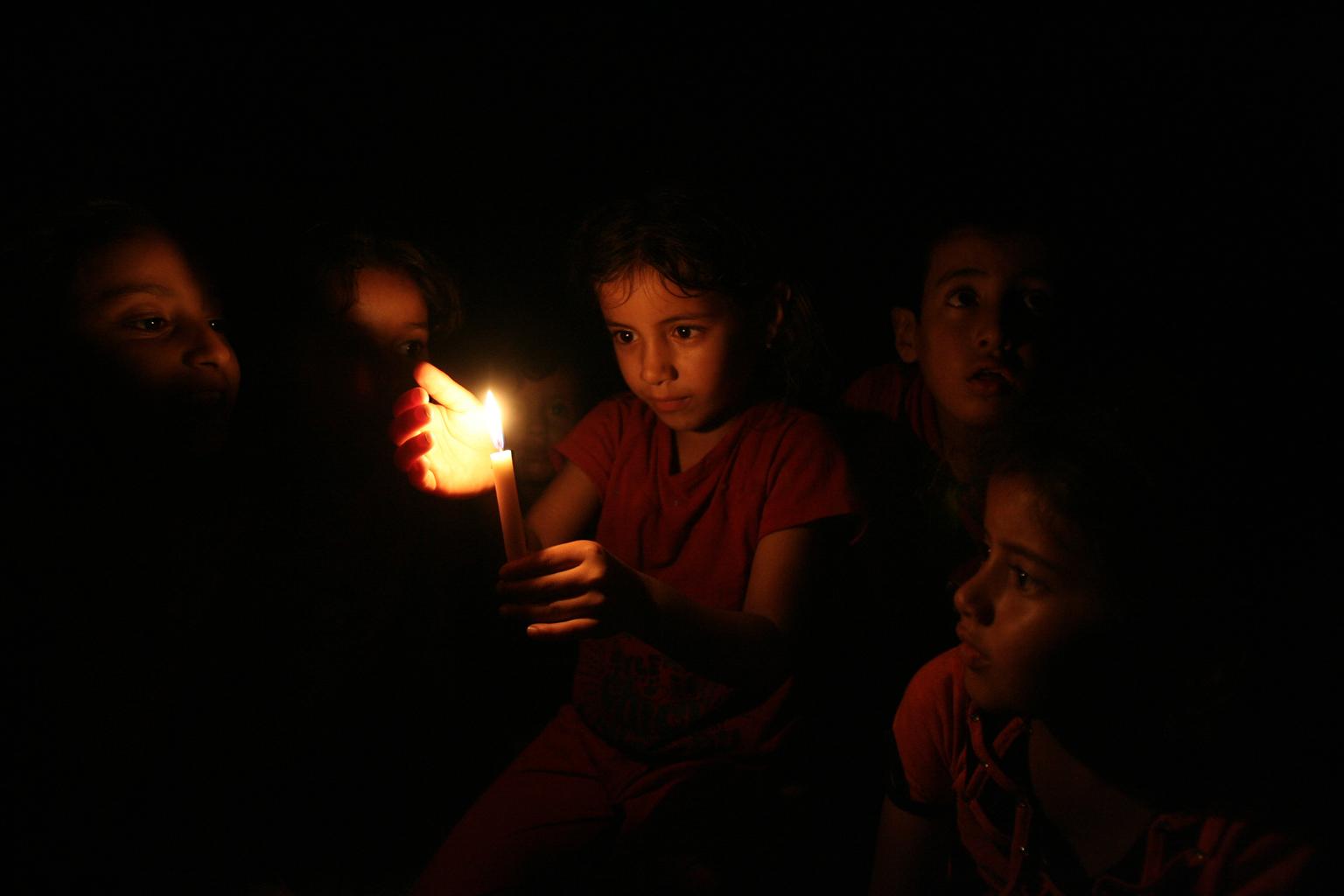 أونروا تناشد الجهات المانحة بإنهاء أزمة كهرباء غزة