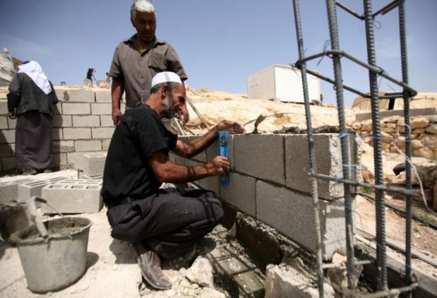 حماس تثمن تضحيات العمال الفلسطينيين في يومهم العالمي