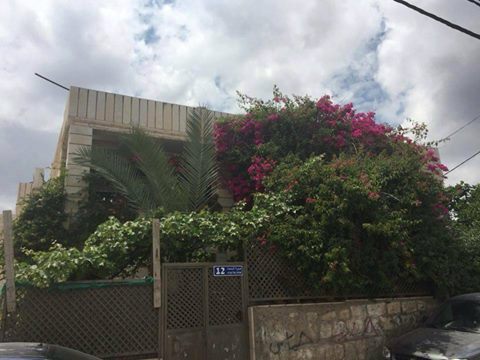 الاحتلال يخطر بهدم منزل العيساوي بالقدس