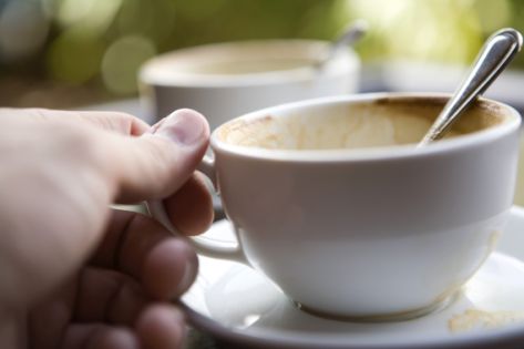 القهوة تتحول إلى متعة باهظة الثمن في أوروبا