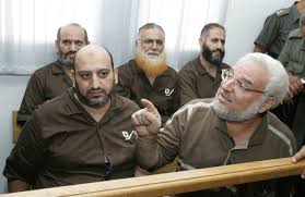 ارتفاع عدد النواب المختطفين في سجون الاحتلال إلى سبعة