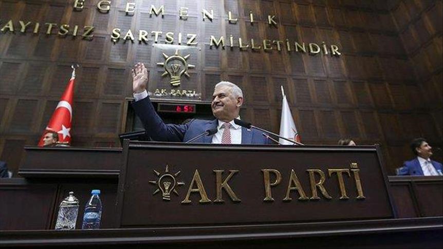 حكومة يلدريم تفوز بثقة البرلمان التركي