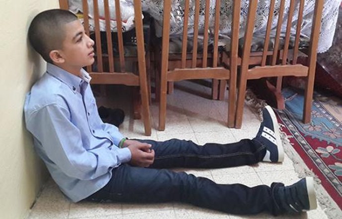 الاحتلال يفرض الحبس المنزلي على طفلين من القدس