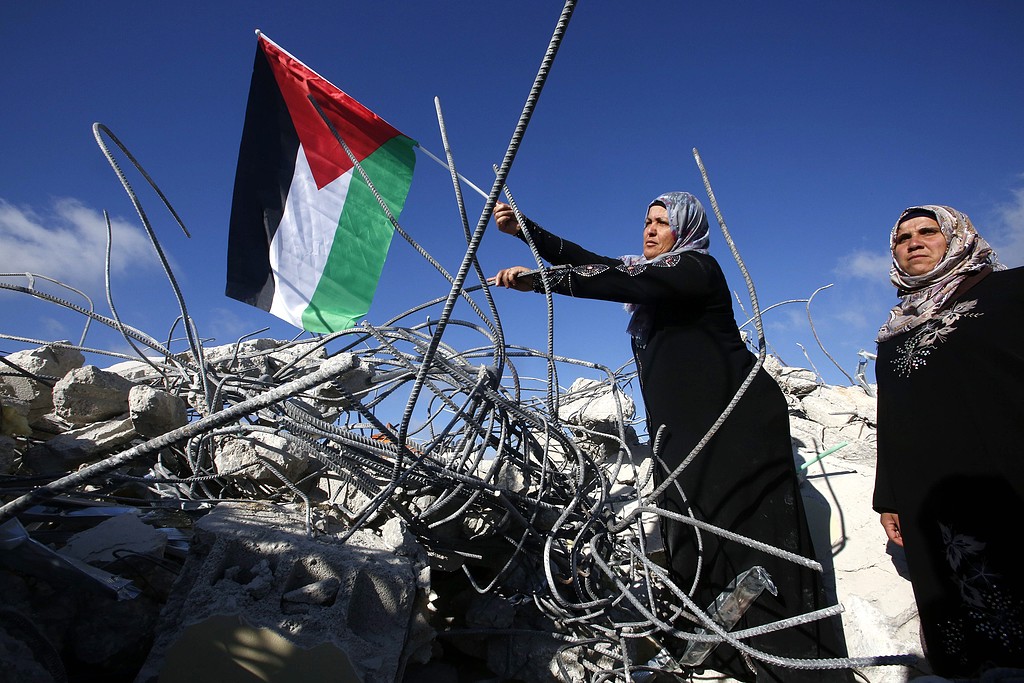 حماس: سياسة هدم البيوت لن تفلح في كسر إرادة شعبنا