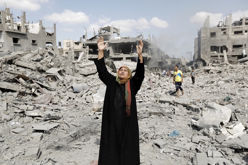 غزة.. صبر يتسامى على وجع الألم