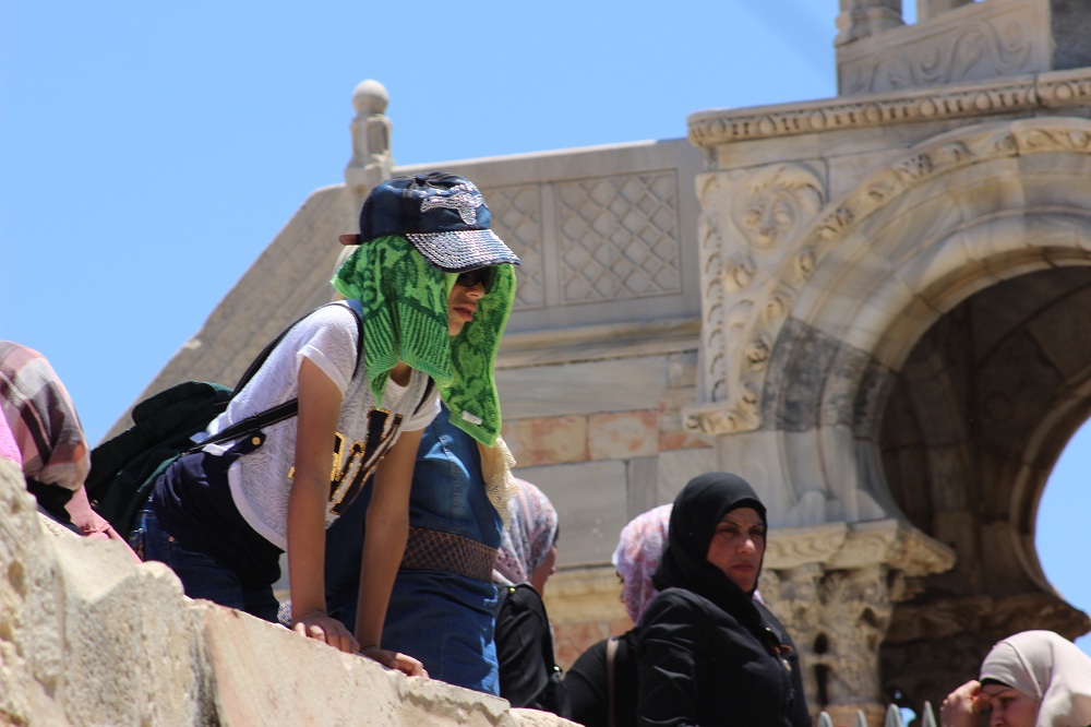 في رحاب المسجد الأقصى… أطفال فلسطين صلاة ورباط حتى التحرير