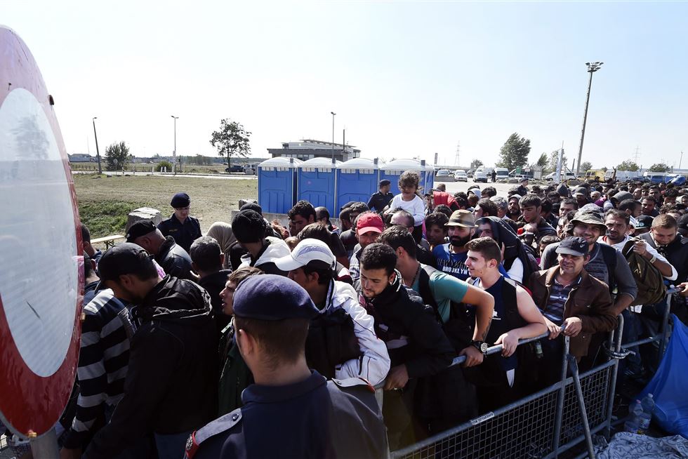 النمسا.. توجّهات لتسييج الحدود مع المجر أمام اللاجئين