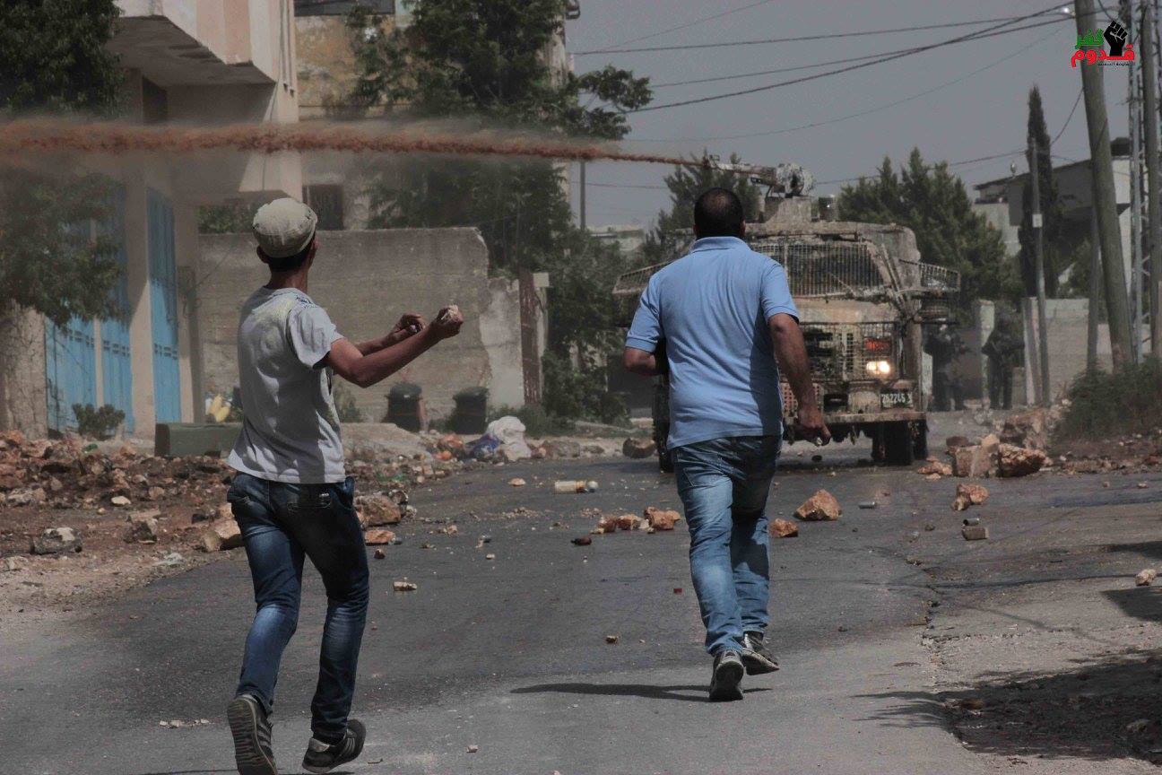 عشرات الإصابات بالرصاص والغاز في الضفة وغزة