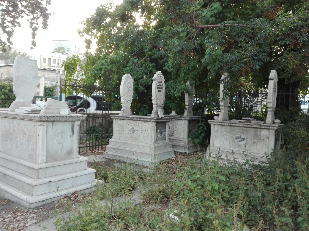 مقبرة قالونيا بالقدس تواجه مخططا صهيونيا لتجريفها